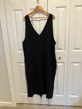 Lightweight black Torrid cargo pocket jumpsuit romper